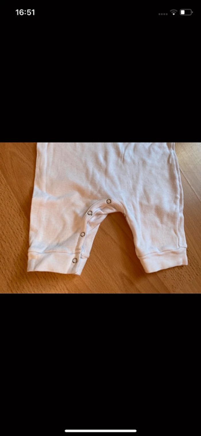 Gros lot de pyjamas/grenouillères d’été T. 1 mois/54 cm garçon TBE - photo numéro 11