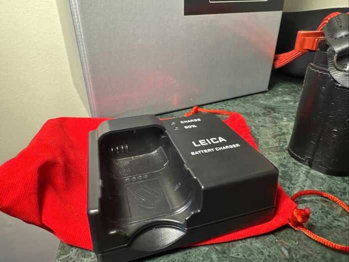 Leica Q2 47.3 MP Digital SLR Camera - Black + Accessories - photo numéro 6