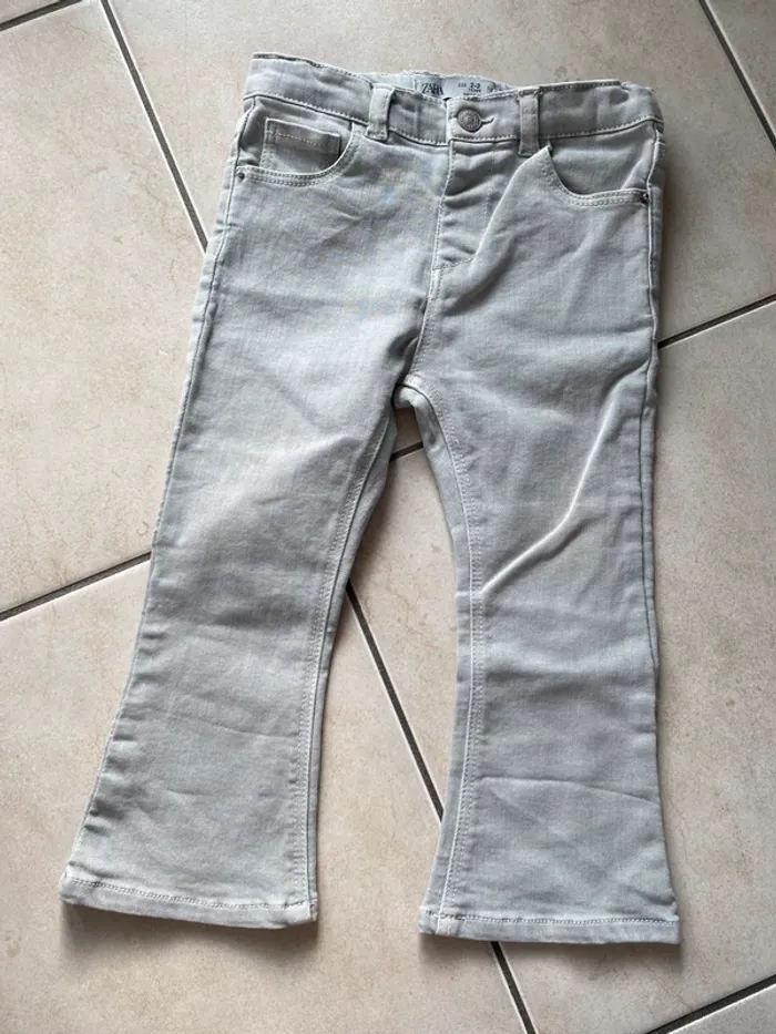 Jean flare gris Zara fille 2/3 ans - photo numéro 2