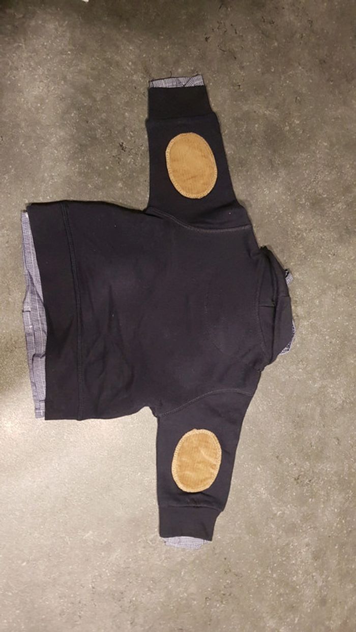 Pull chemise garçon 6 mois en excellent état. - photo numéro 2