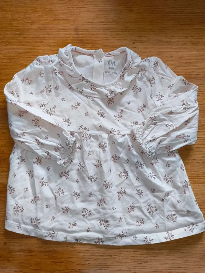 Robe fleurie c&a 12 18 mois excellent état