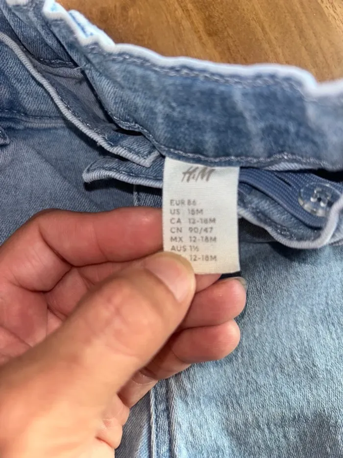 Haut Zara Mickey gris 18/24 mois et jeans H&M 12/18 mois - photo numéro 3