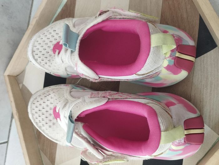 Baskets sport blanches /roses 31 - photo numéro 3