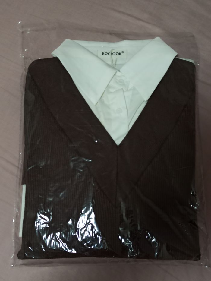 Robe chemise/pull Neuve - photo numéro 9