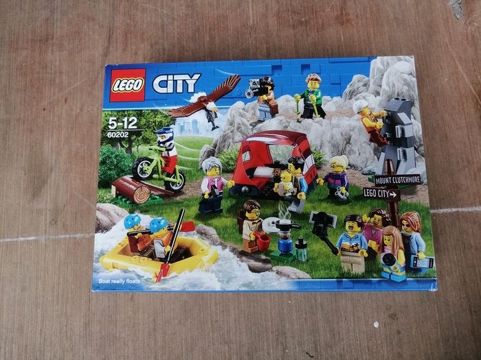 Lego City 60202 Ensemble de figurines - Les aventures en plein air [NEUF]