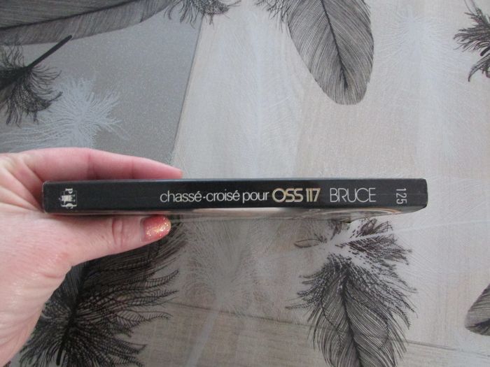 Livre OSS 117 Chassé-croisé - photo numéro 2