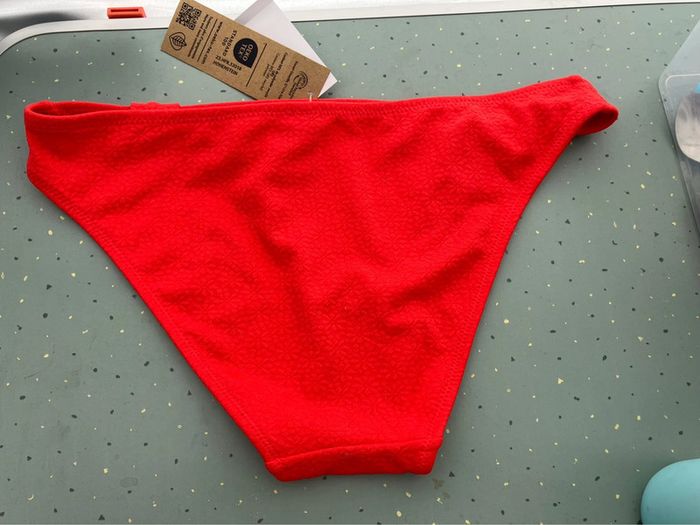 Bas de maillot de bain Rouge taille M 38 - photo numéro 2