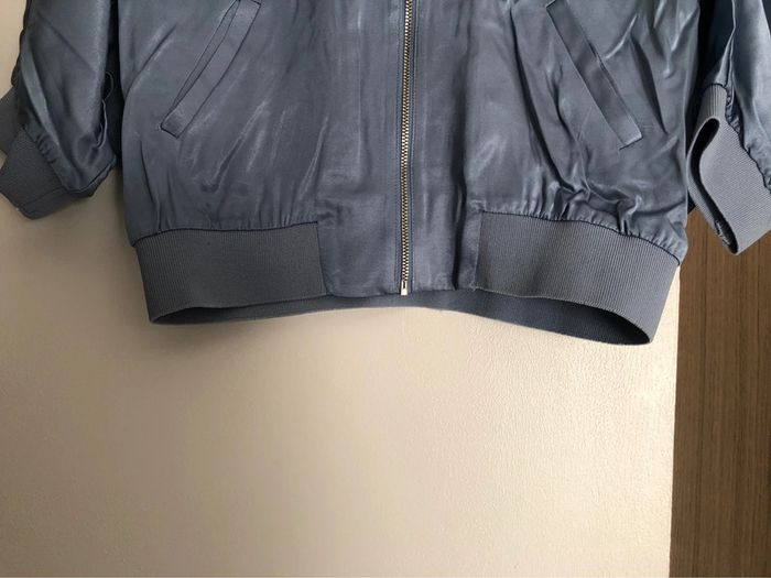 Superbe beau blouson aviateur court satiné Zara neuf avec étiquette taille S - photo numéro 6