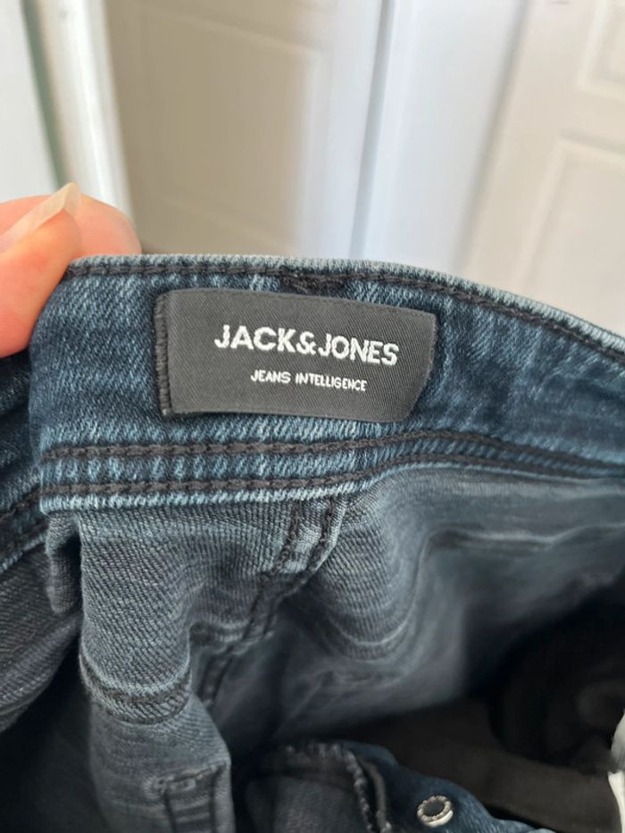 Jean jack&Jones taille 28 / 30 - photo numéro 3