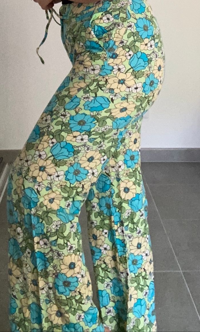 Pantalon imprimé fleurs
