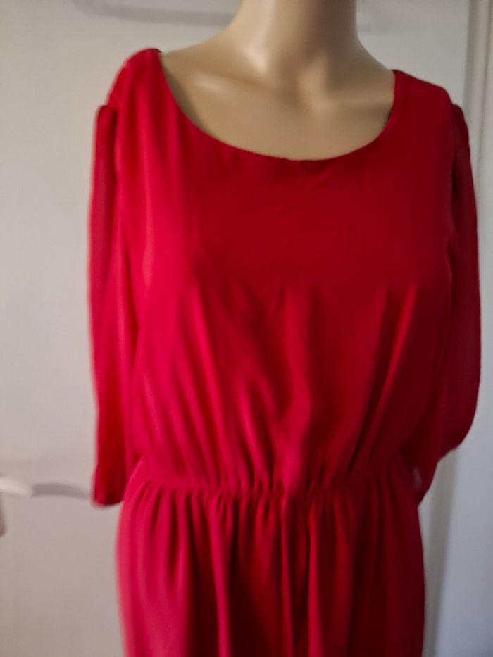 Robe taille 36/38 en très bon état Mesure dans l'annonce - photo numéro 2