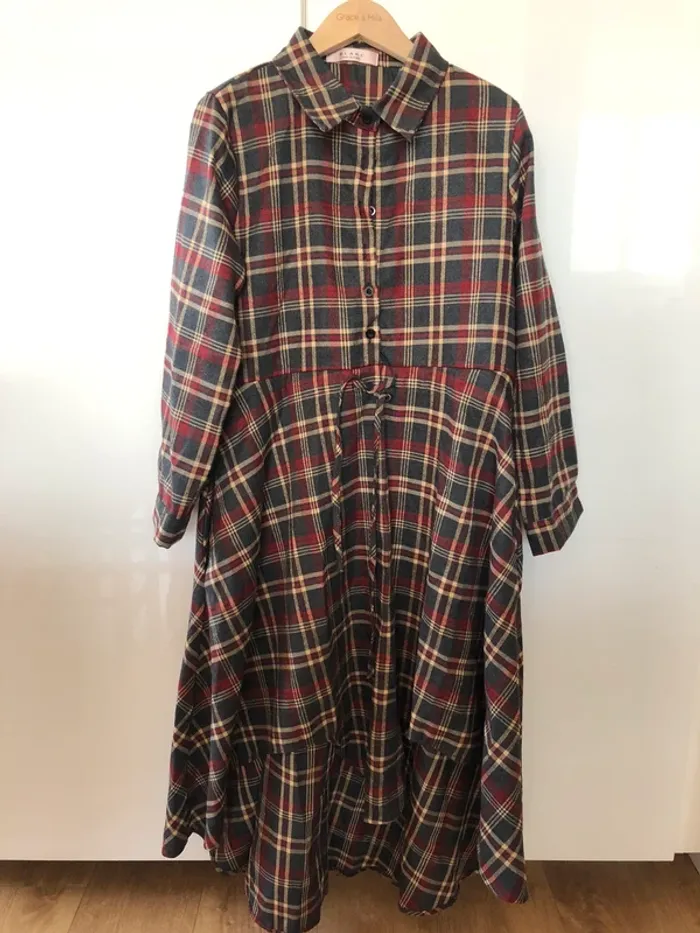 Robe à carreaux fabriqué en Corée