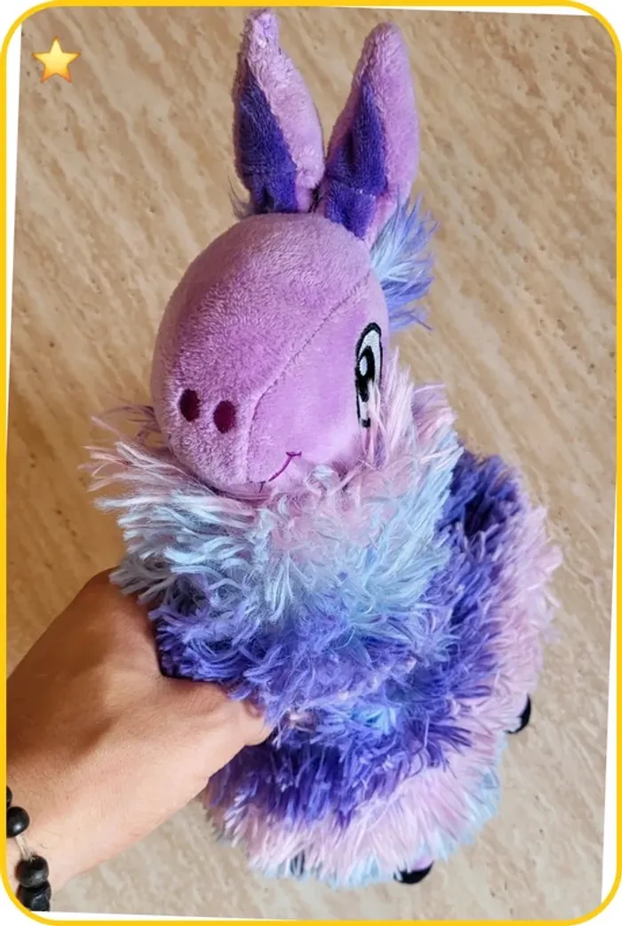 Peluche Lama multicolore douce et fluffy – Tommy Toys - Très bon état - photo numéro 2