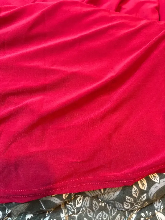 Belle robe portefeuille rouge décolleté drapé 38/40 - photo numéro 8