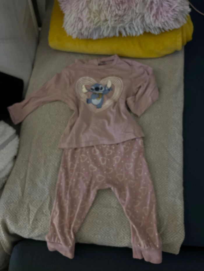 Pyjama 2 pièce stitch 18mois