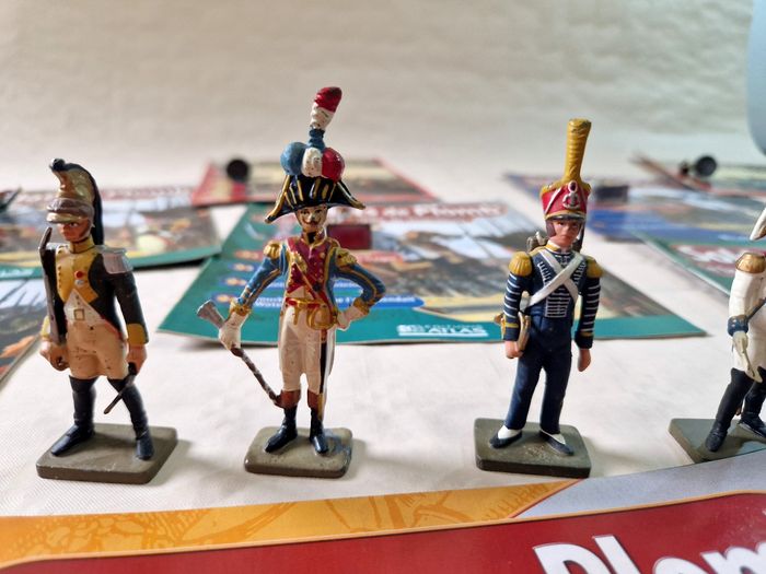 Lot de 17 figurines en plomb  , soldat de plomb de la grande armée de Napoléon - photo numéro 4