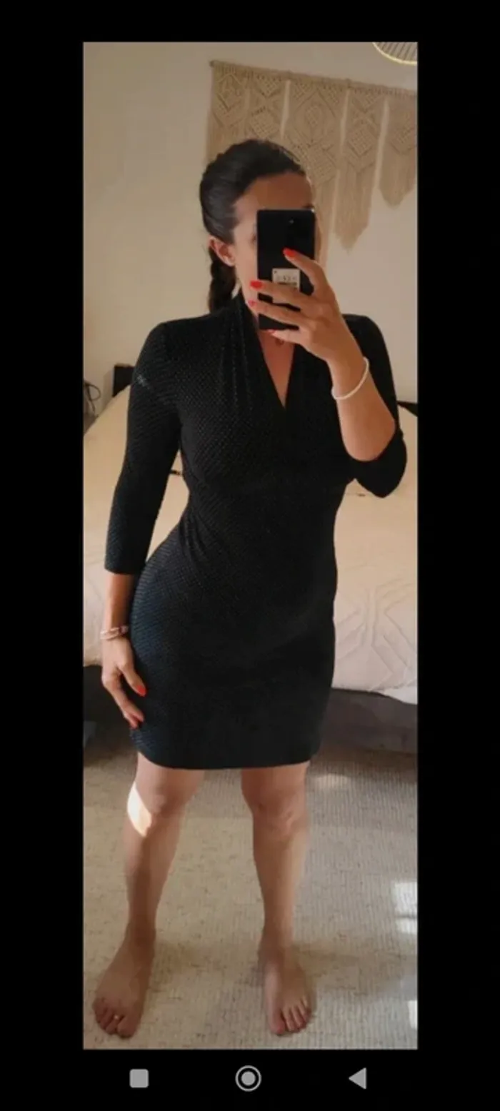 Robe noir à pois blanc Agnès B taille 2 moulante manches 3/4