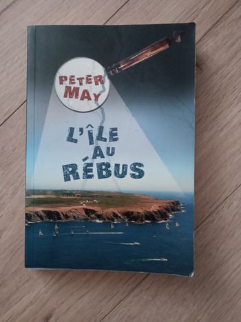 Livre L'île au rébus
