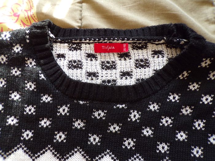 Pull de Noël noir et blanc T38/40 neuf - photo numéro 2