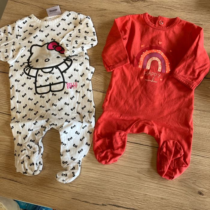 2 pyjamas