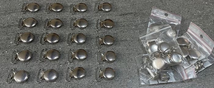 Lot de 50 pinces clips attaches tétine métal neuf