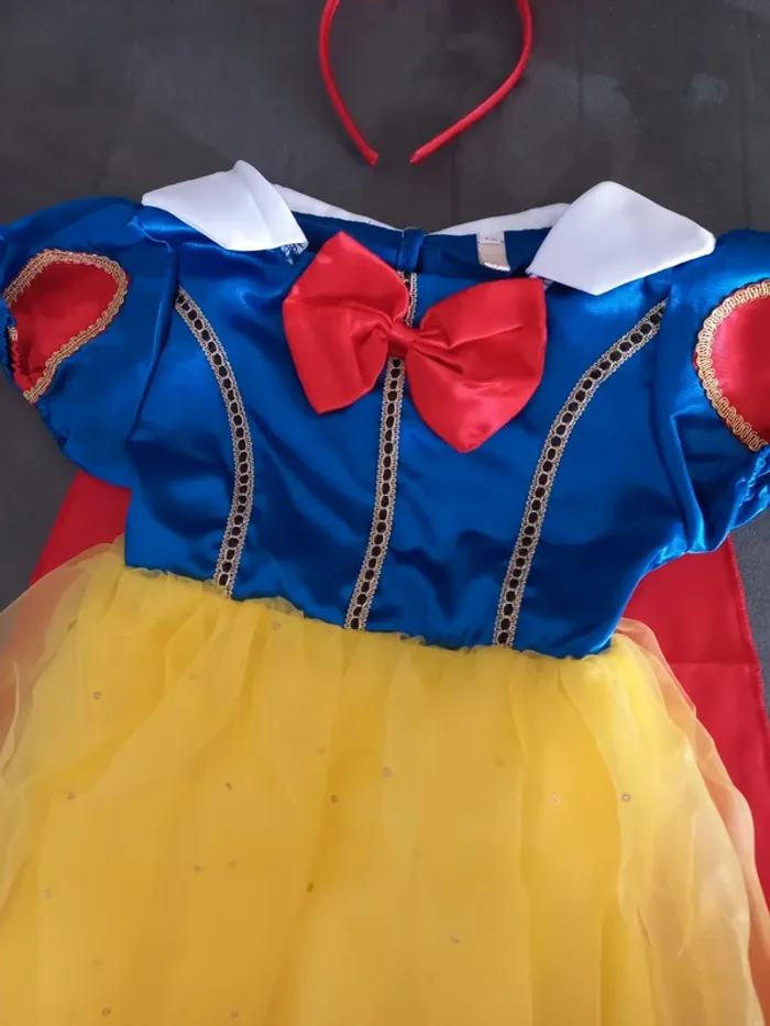 Robe déguisement blanche neige princesse 4/5 ans - photo numéro 2