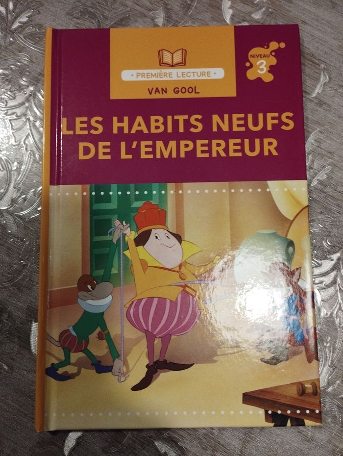 Les habits neufs de l'empereur