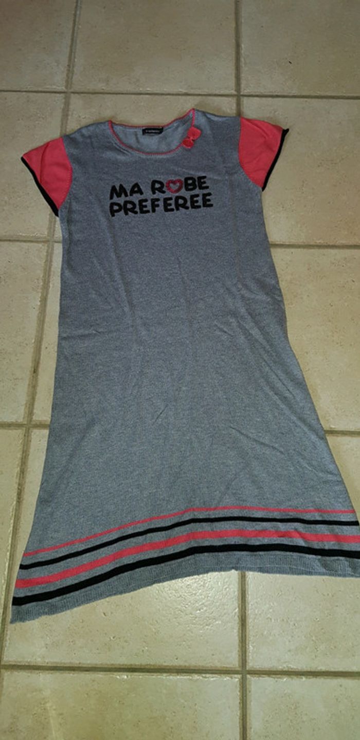 Robe manches courtes