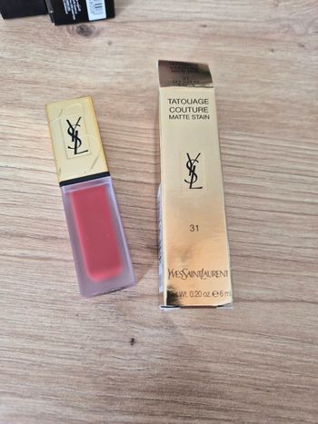 Rouge a levres tatouage couture matte stain