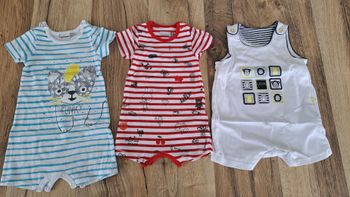 Lot de 3 barboteuses 3 mois comme neuves