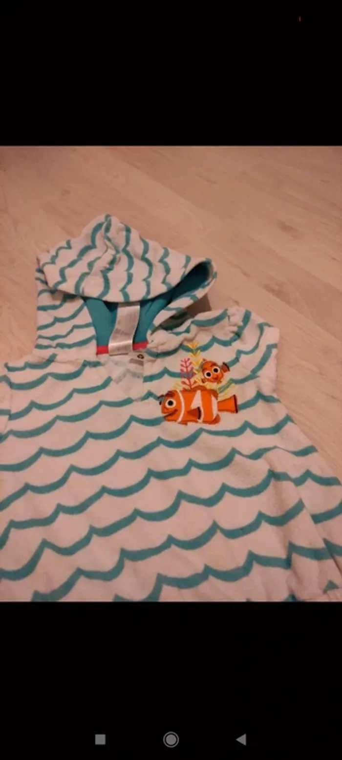 Robe de bain peignoir éponge Disney store nemo en très bon état taille 2 ans - photo numéro 3