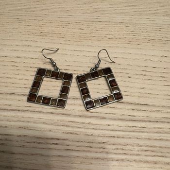 Boucles d’oreilles • marrons 🌿