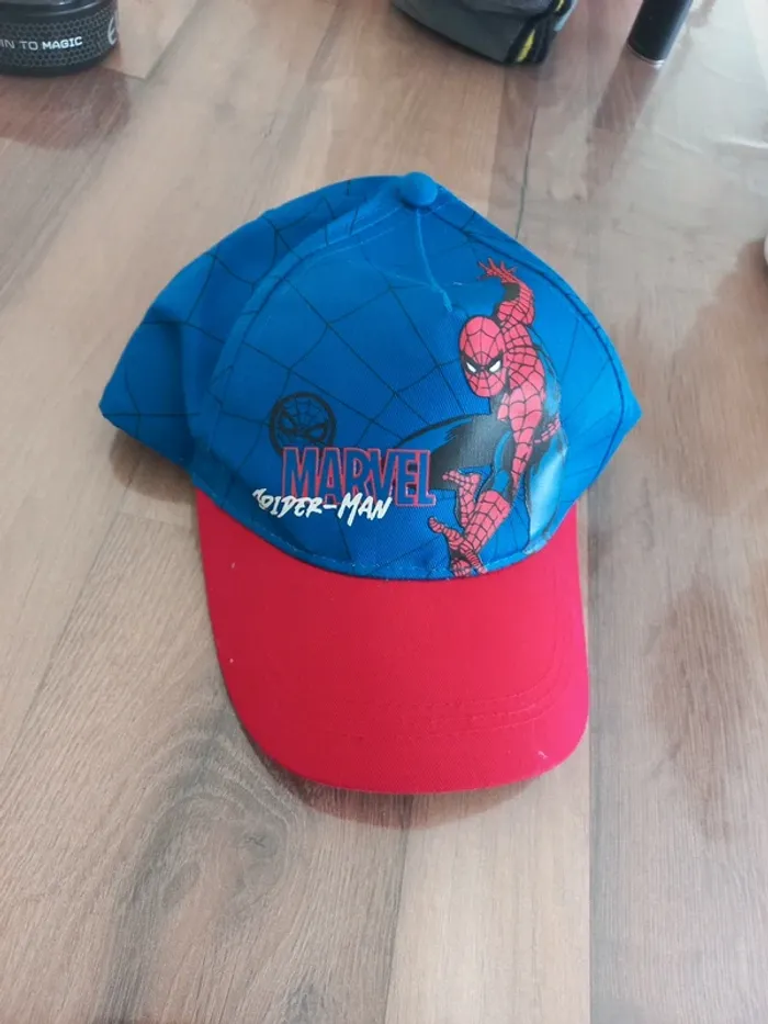 Casquette marvel taille 54