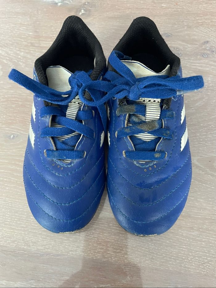 Chaussures de foot taille 27 - photo numéro 3