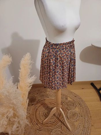Jupe courte Fleurie taille S/M 36/38