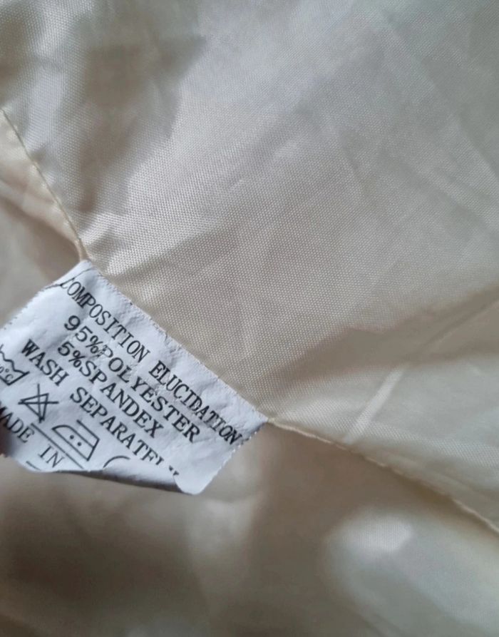 Veste légère avec chaîne dorée taille S - photo numéro 5