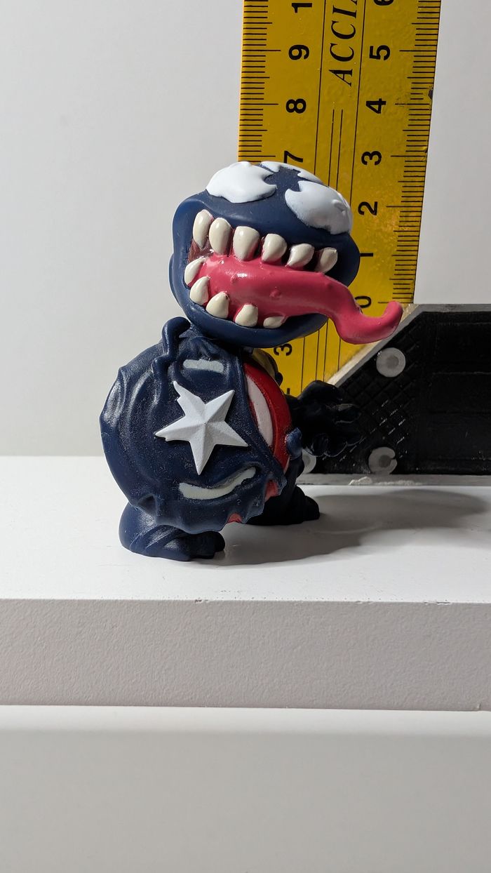 [Funko] Figurine Mystery mini's Venomized Captain America 1/6