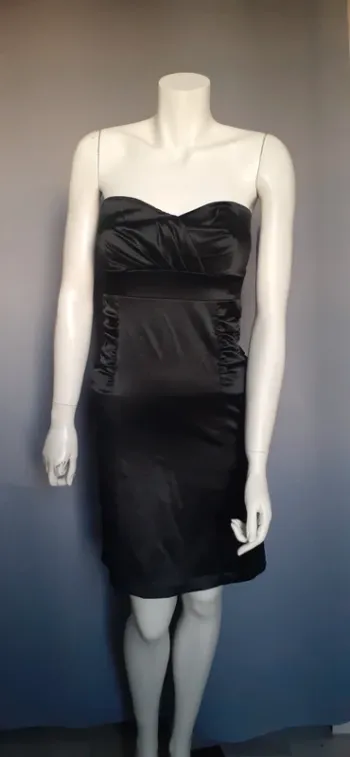 Jolie robe de cocktail.