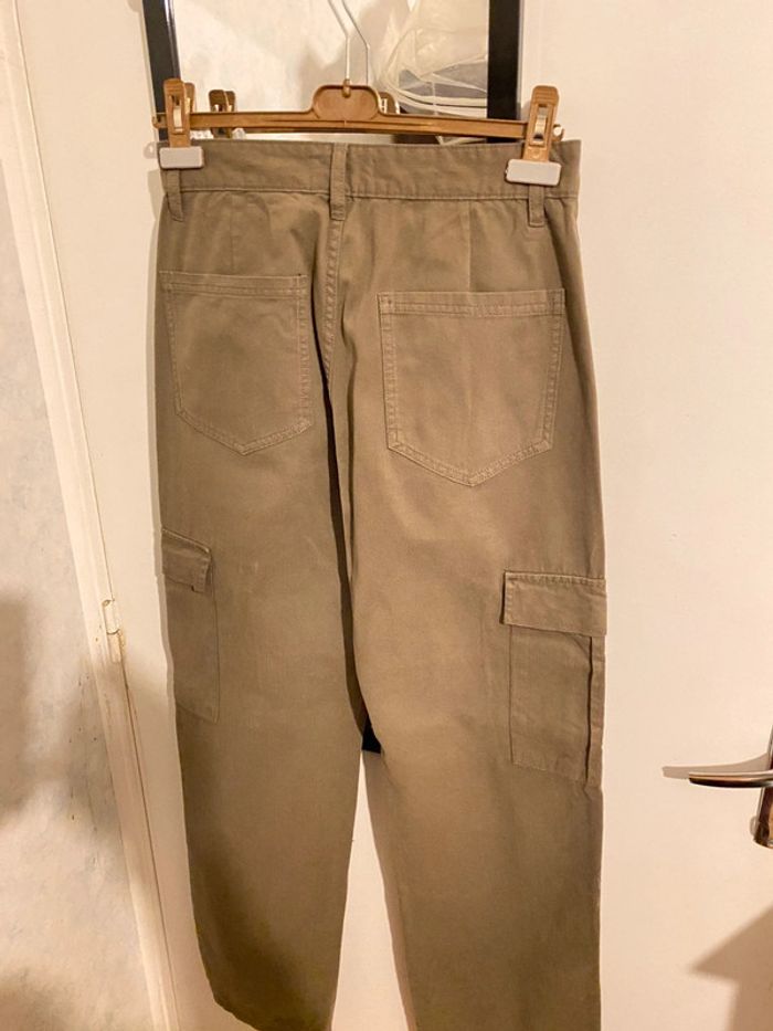 Pantalon cargo Stradivarius - photo numéro 3