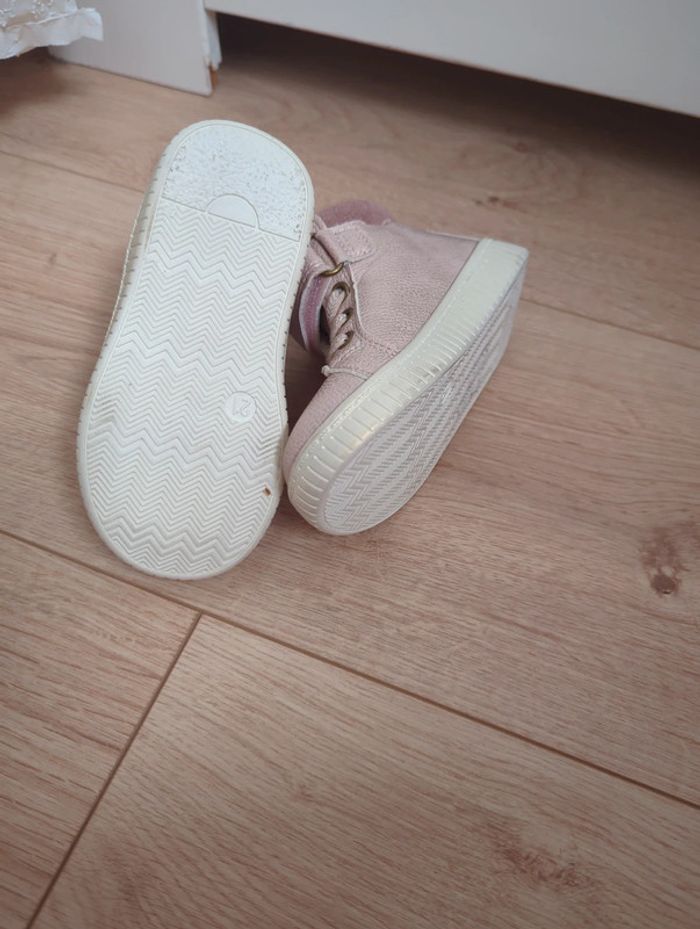 Chaussures taille 21 - photo numéro 4