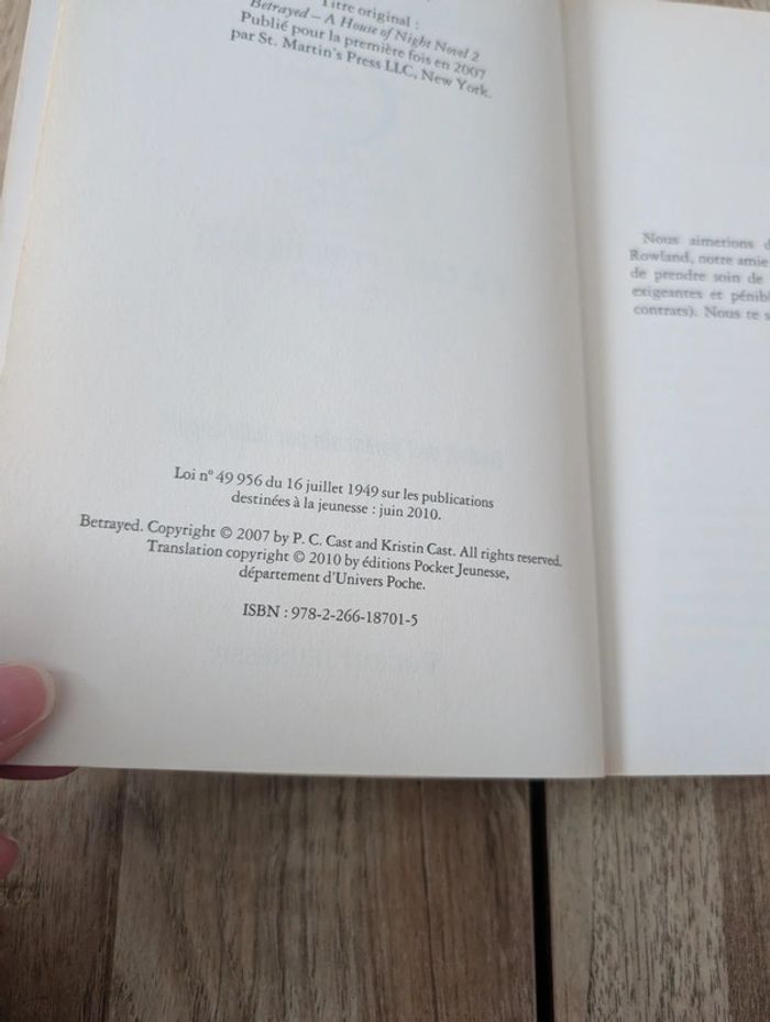 Lot livres La maison de la nuit - photo numéro 4