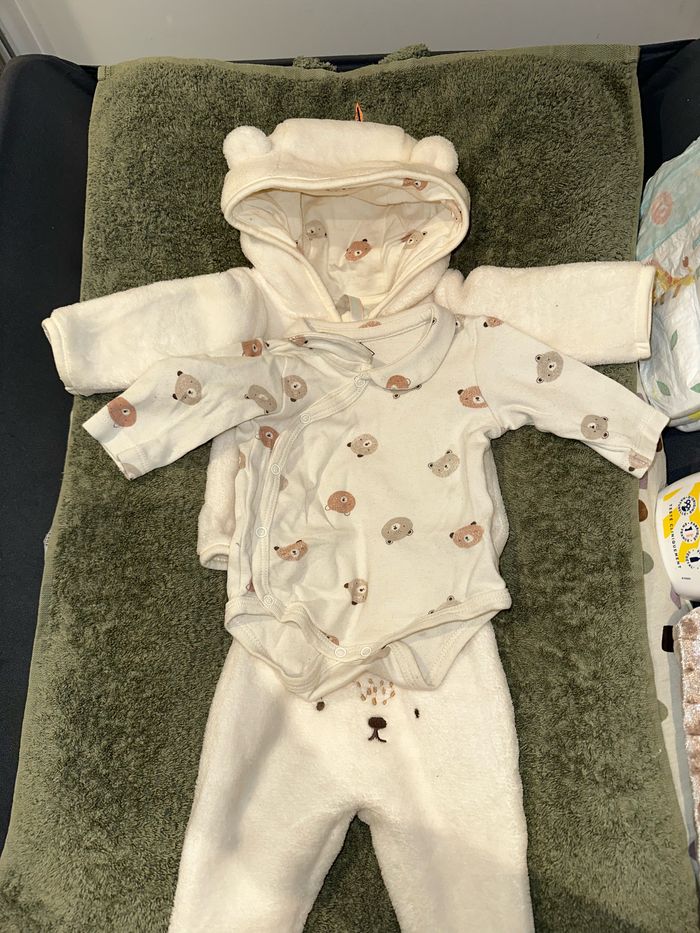 Lot bébé 1 mois - photo numéro 8