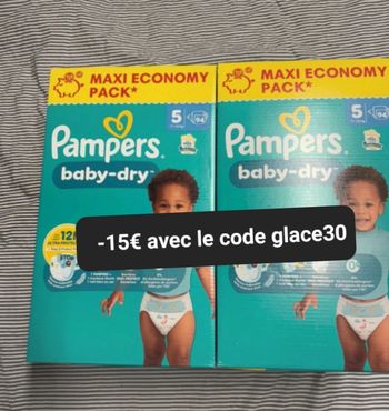 Deux cartons de couches Pampers taille 5 normal