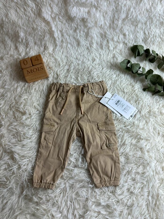 Pantalon beige name it taille 4-6 mois