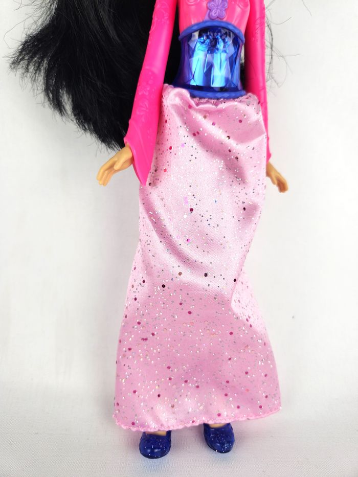 Poupée Mulan Disney Classique - Robe de Cérémonie Rose Pailletée - photo numéro 3
