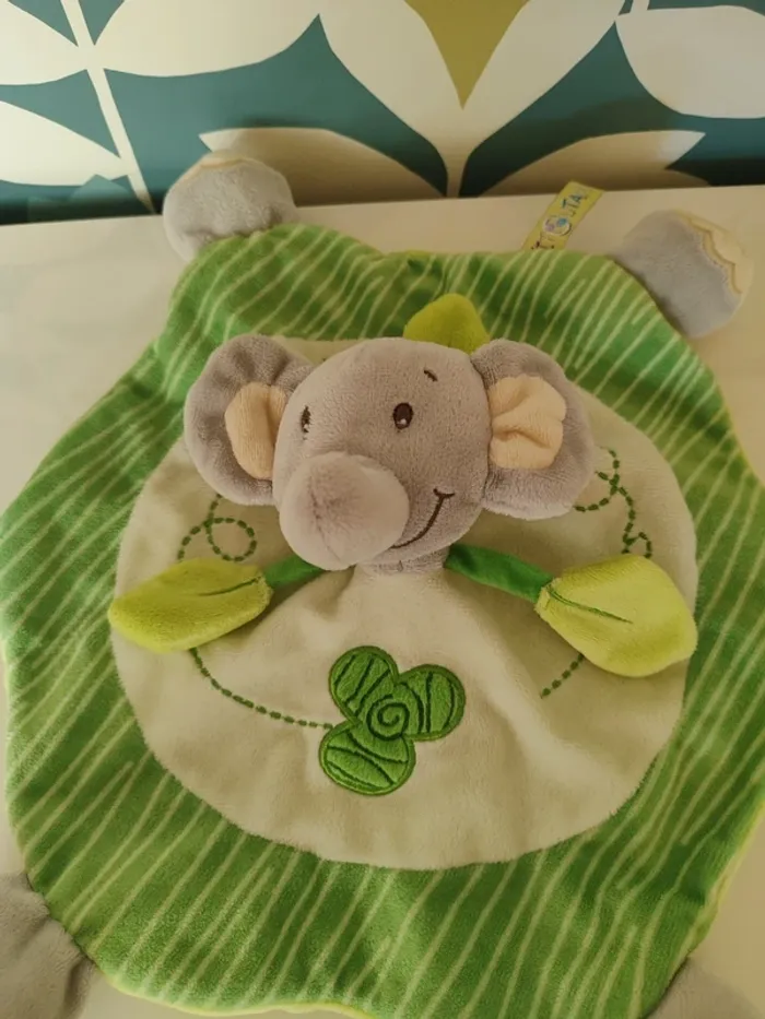 Doudou plat éléphant titoutam - photo numéro 2