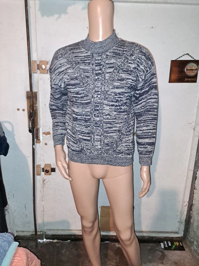 Pull homme taille 46-48 - photo numéro 2