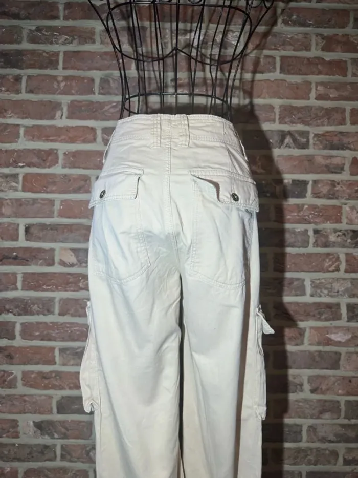 Jeans beige cargo Bershka Taille 32/XXS - photo numéro 13