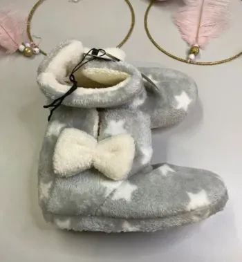 Chaussons fourrés fille (neuf) - Taille 31/32