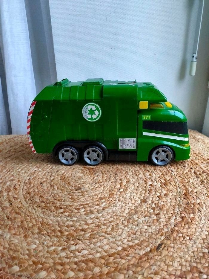 Camion poubelle sonore - photo numéro 2